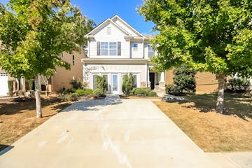 4957 Rapahoe Trail Atlanta, GA 30349